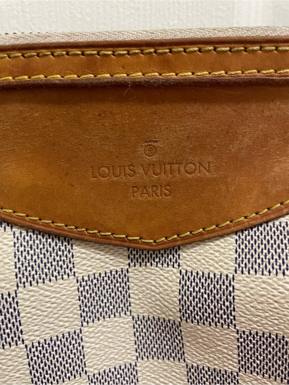 Louis Vuitton Siracusa PM White Azur Crossbody Bag - Picture 12 of 12